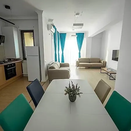 Solid Magic Hotel Mamaja