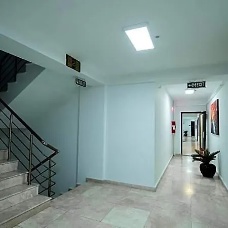 Solid Magic Hotel Mamaja