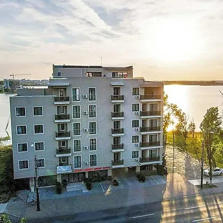Solid Magic Hotel